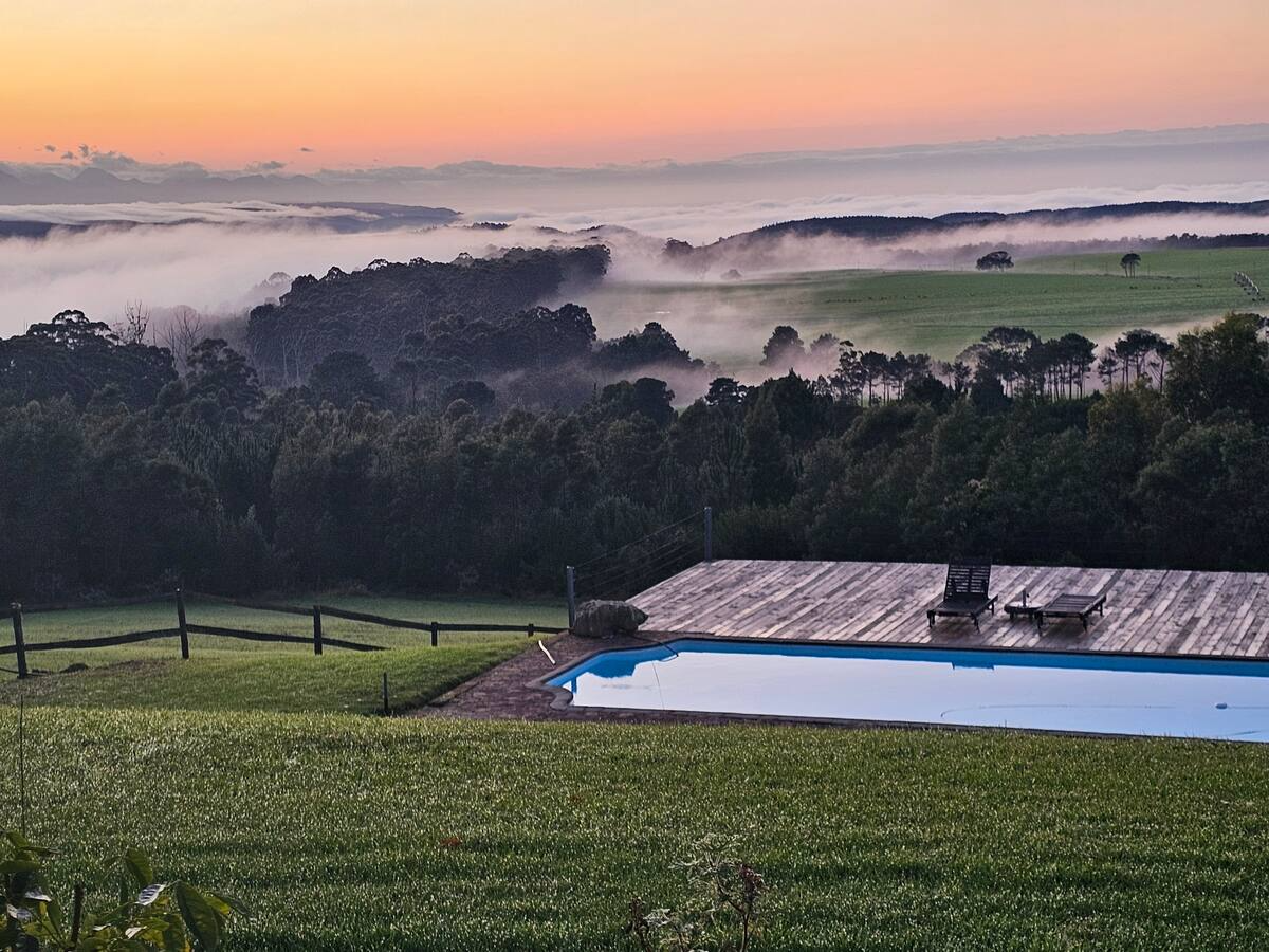 Packwood Wine Estate and Country Retreat sunset view